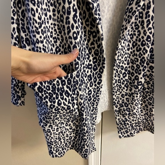 Chico’s Zenergy sweater cardigan animal print open front hooded Medium - Picture 4 of 7